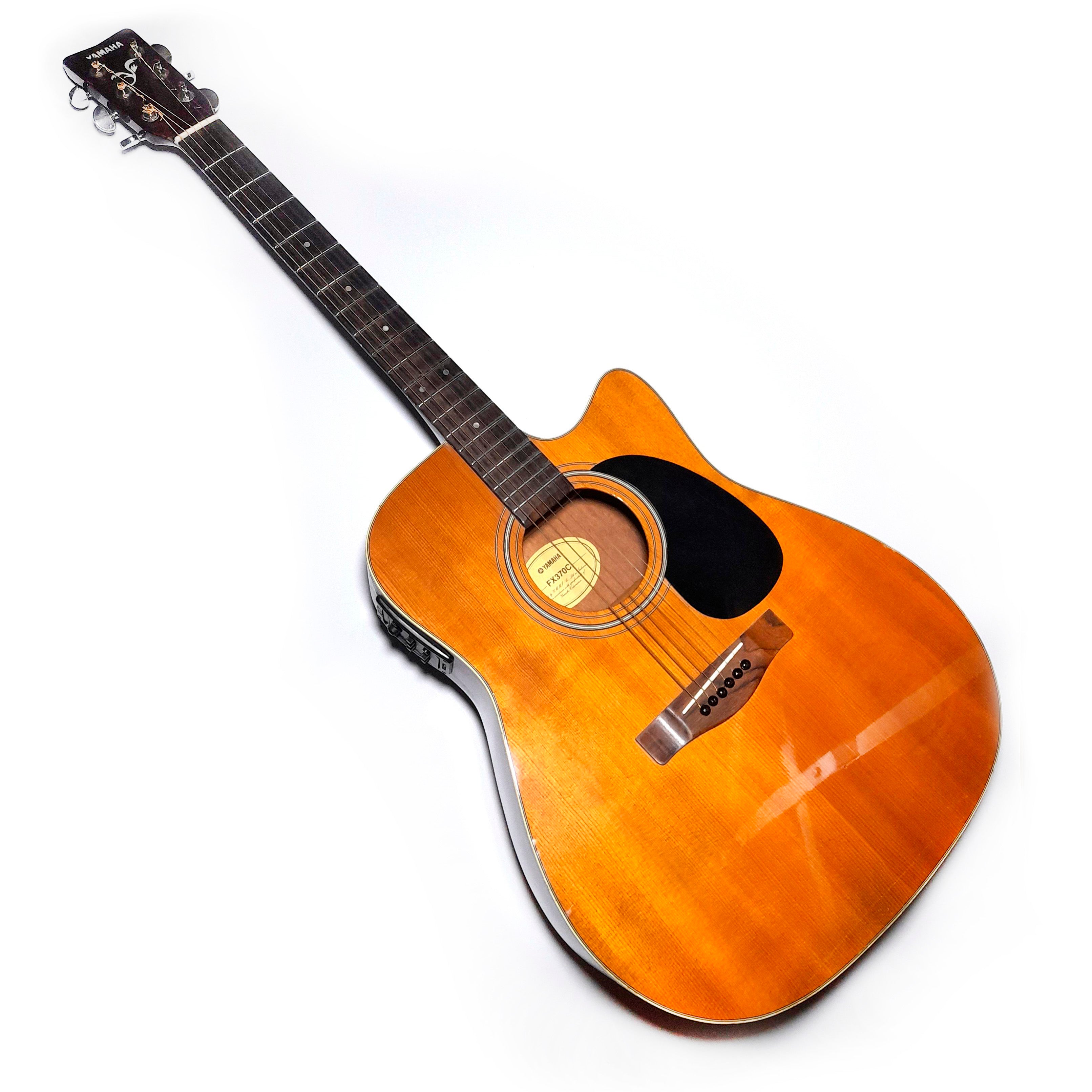 Violão Yamaha FX370C Folk Elétroacústico com Afinador (Seminovo)